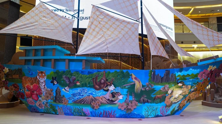 Recycled Cardboard Pinisi Installation Highlights Jakarta Cultural Showcase