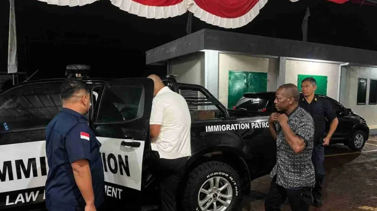 Tanjungpinang Immigration Deports Palestinian and Nigerian Nationals
