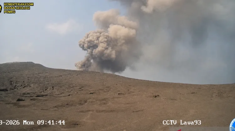 Mount Anak Krakatau Erupts Six Times, Alert Level III Maintained