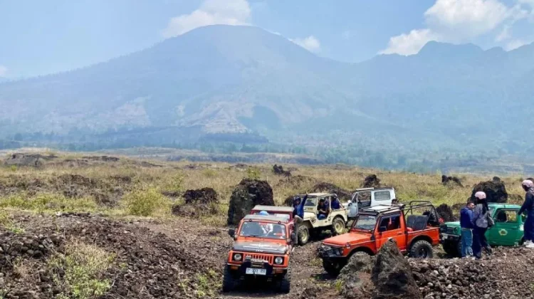 Garut Promotes Mountain Jeep Safari Tours While Protecting Conservation Areas