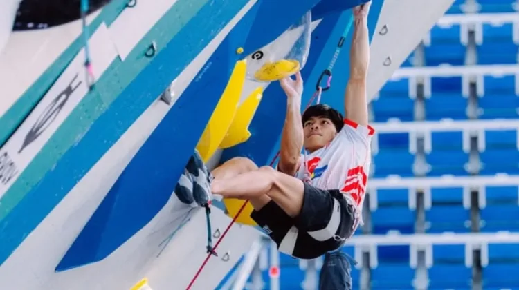 Indonesian Climber Putra Tri Ramadani Wins Bronze at World Climbing Series