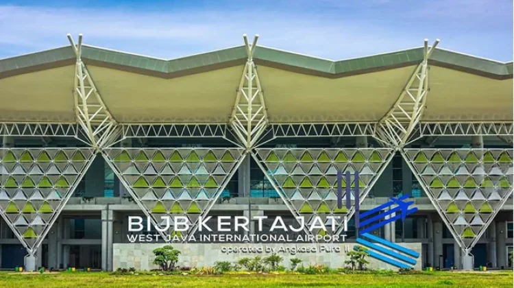 Alternative Airports Prepared as Anak Krakatau Ash Disrupts Flights