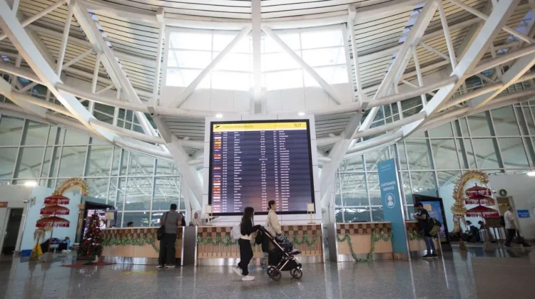 Indonesia Waives Overstay Fees Following Anak Krakatau Flight Disruptions