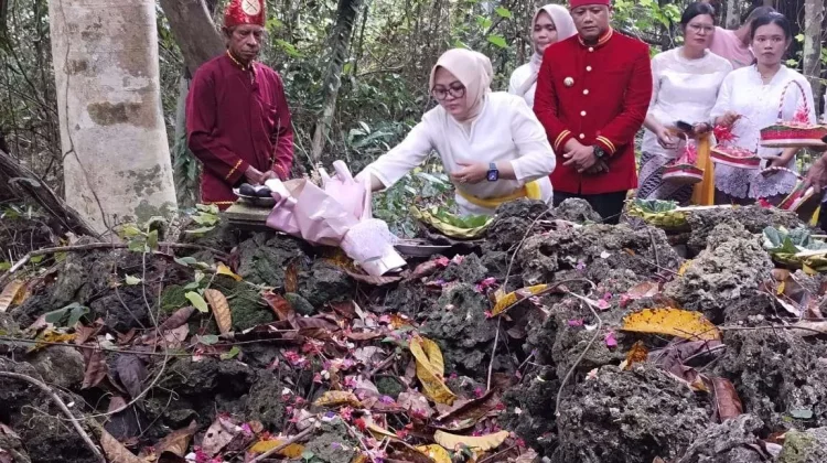 Nen Dit Sakmas Remembered as Figure Behind Southeast Maluku's Customary Law
