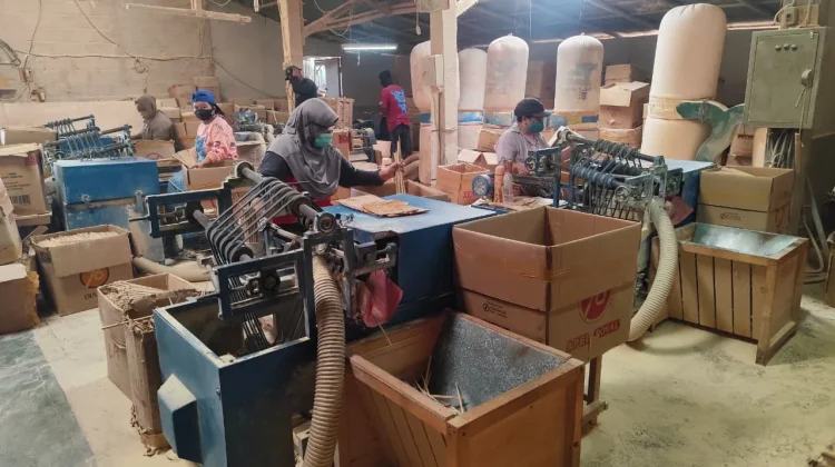 Palangka Raya’s Sustainable Chopstick Craft Breaks into Competitive Asian Market
