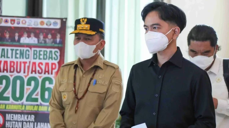 VP Gibran Inspects Central Kalimantan Fire Response