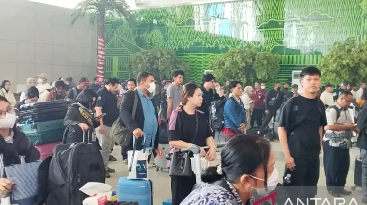 Smoke Conditions Force Cancellations at Supadio Airport Pontianak