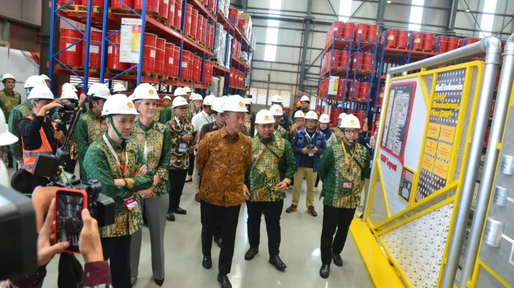 Shell’s Indonesia Grease Plant Targets Import Substitution