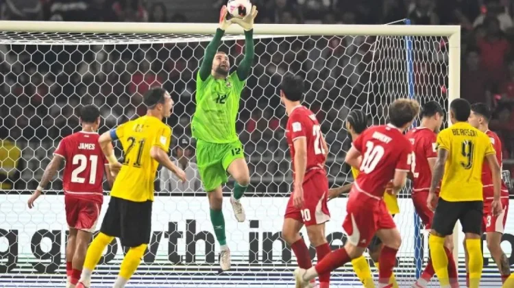 Ten-Man Indonesia Hold Malaysia to Keep ASEAN Cup Final Hopes Alive