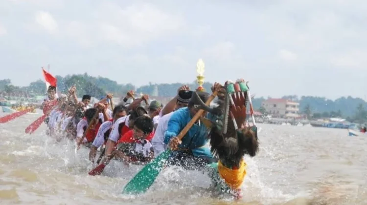 Long Boat Race Promotes Berau’s River Heritage and Tourism