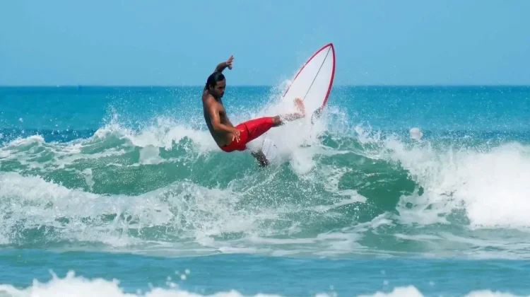 Indonesia Keeps Surfing Medal Hopes Alive Through Made Pajar and Jasmine Studer