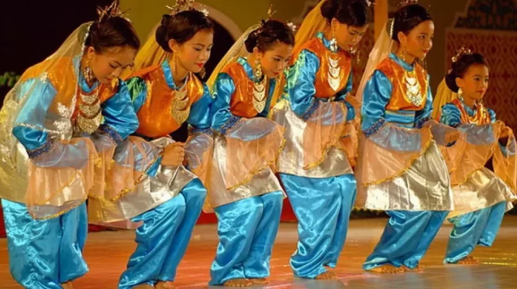 Four Southeast Asian Nations Jointly Nominate Zapin Dance for UNESCO
