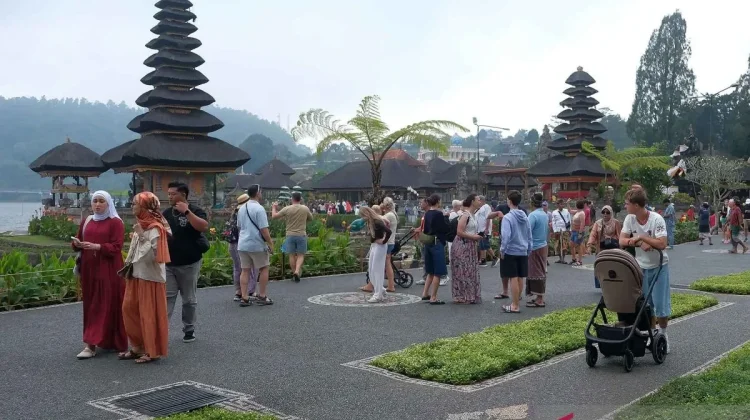 Indonesia Reports Higher Foreign Visits and Domestic Travel