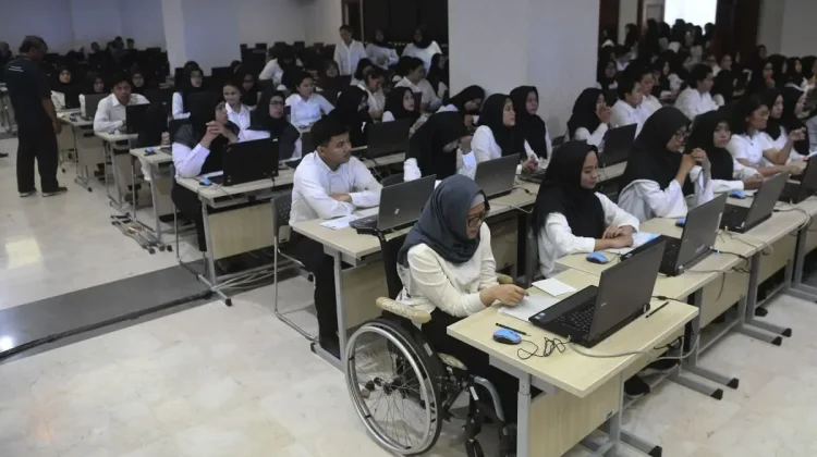 Government Calls for More Workplace Opportunities for Disabled People