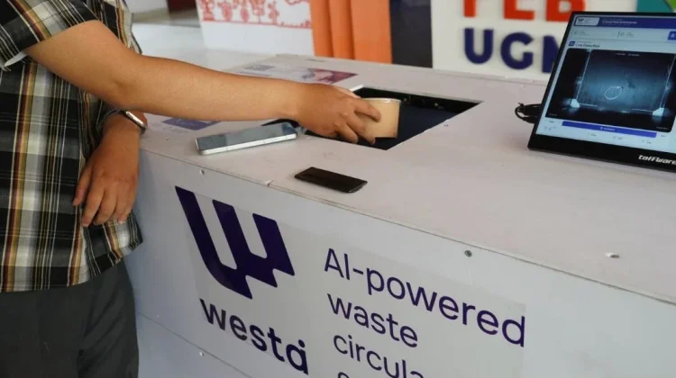 UGM Lecturer Develops AI‑Powered Smart Waste Bin to Boost Circular Economy