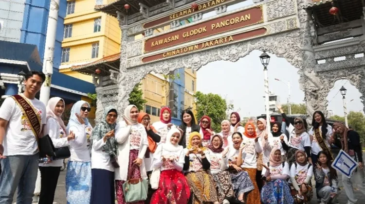 West Jakarta Taps 40 Content Creators to Promote Glodok Chinatown - RRI ...