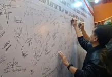 Iran's Embassy in Jakarta Holds Petition and Prayer After Khamenei’s Death