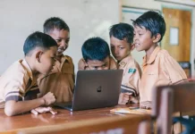 Indonesia Becomes First Non-Western Nation to Restrict Social Media for Children
