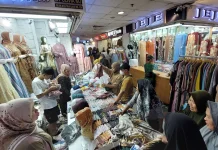 Industry Minister Ensures Textile and Footwear Supply for Ramadan