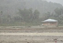 Aceh Residents Rebuild Homes Ahead of Eid After Flash Floods