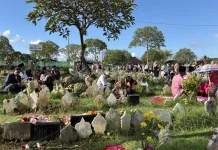 Interfaith Pilgrims Gather at Bali's Wanasari Cemetery for Eid Tradition