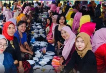 West Kalimantan Revives Malay Tradition of 'Makan Saprahan' During Eid Open House