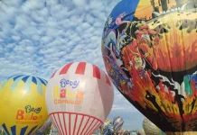 Reog Balloon Carnival Lights Up Ponorogo Skies in Safe Display of Tradition