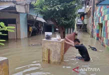 East Jakarta Floods, Water Levels Hit 180 CM in 20 Neighborhoods