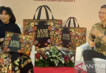 Anne Avantie and Alfamart Launch Eco-Friendly Bags for Earth Day
