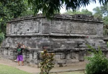 The Allure of Sri Tanjung Relief at Surowono Temple in Kediri