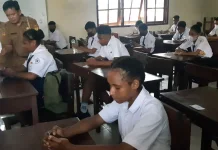 Central Papua Waives Junior High Fees to Expand Free Education