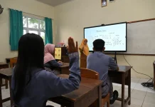 Indonesia Advances Education with Smart Classroom Technology