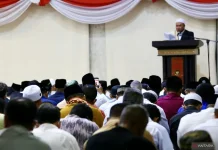 Indonesians in Malaysia Gather for Eid al-Adha Prayers at Embassy