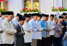 President Prabowo Joins Indonesian Diaspora in Paris for Eid al-Adha Prayers