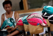 A Lifetime of Craft: Sosro Warsito’ and His Wife's Blangkon Journey