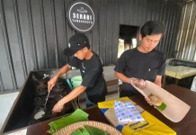Legendary Tambakboyo Grated Coconut Serabi Makes a Comeback in Batang