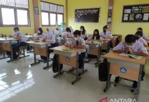 Singkawang Teachers Rally to Save Sambas Malay from Fading Out of the Classroom