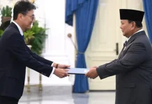 President Prabowo Receives Credentials from Nine Ambassadors at Merdeka Palace