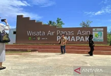 Unique Karst Hot Springs Boost East Kalimantan Village Economy