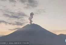 Mount Semeru Erupts with 1,000-Meter Ash Column, Remains on Alert Status