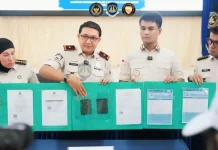 Muara Enim Deports Two Pakistanis Over Investor Visa Fraud