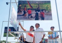 "Land of the Ball" Photo Exhibition Showcases Indonesia Football Culture
