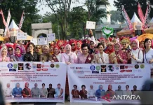 Palembang Kebaya Parade Sets MURI Record for Cultural Heritage