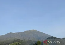 Mount Ciremai National Park Bans Hikers from Active Crater Zone