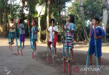 Indonesia Promotes Traditional Games to Curb Gadget Use
