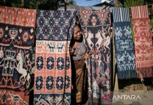 Southwest Sumba Push Ikat Weaving as Creative Economy Driver