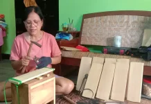 Sleman’s Traditional Melinjo Wood Graters Preserve Culinary Heritage