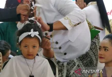 Dieng Gimbal Haircut Tradition Preserved