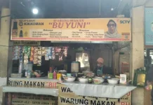 Half Century On, Bu Yuni Preserves Authentic Gudeg at Ngasem Market (kurang)