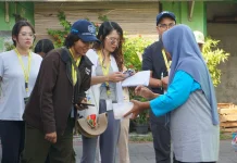 Global Students Experience Indonesia’s Community-Based Waste Solutions